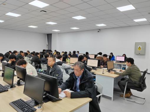 听课.jpg 听课.jpg